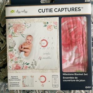 Itzy Ritzy Cutie Captures milestone blanket set- pink floral
